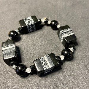 Black bead stretch bracelet